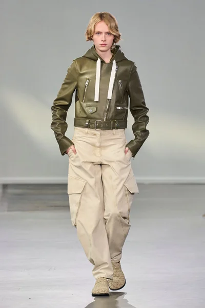 Look 9